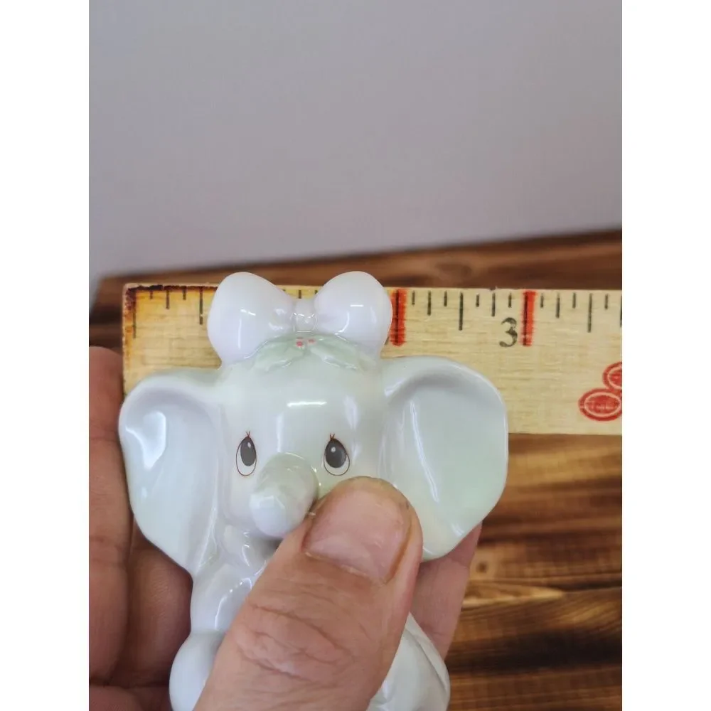 RARE Vintage‎ 1993 Precious Moments Holiday Elephant Light Red Light